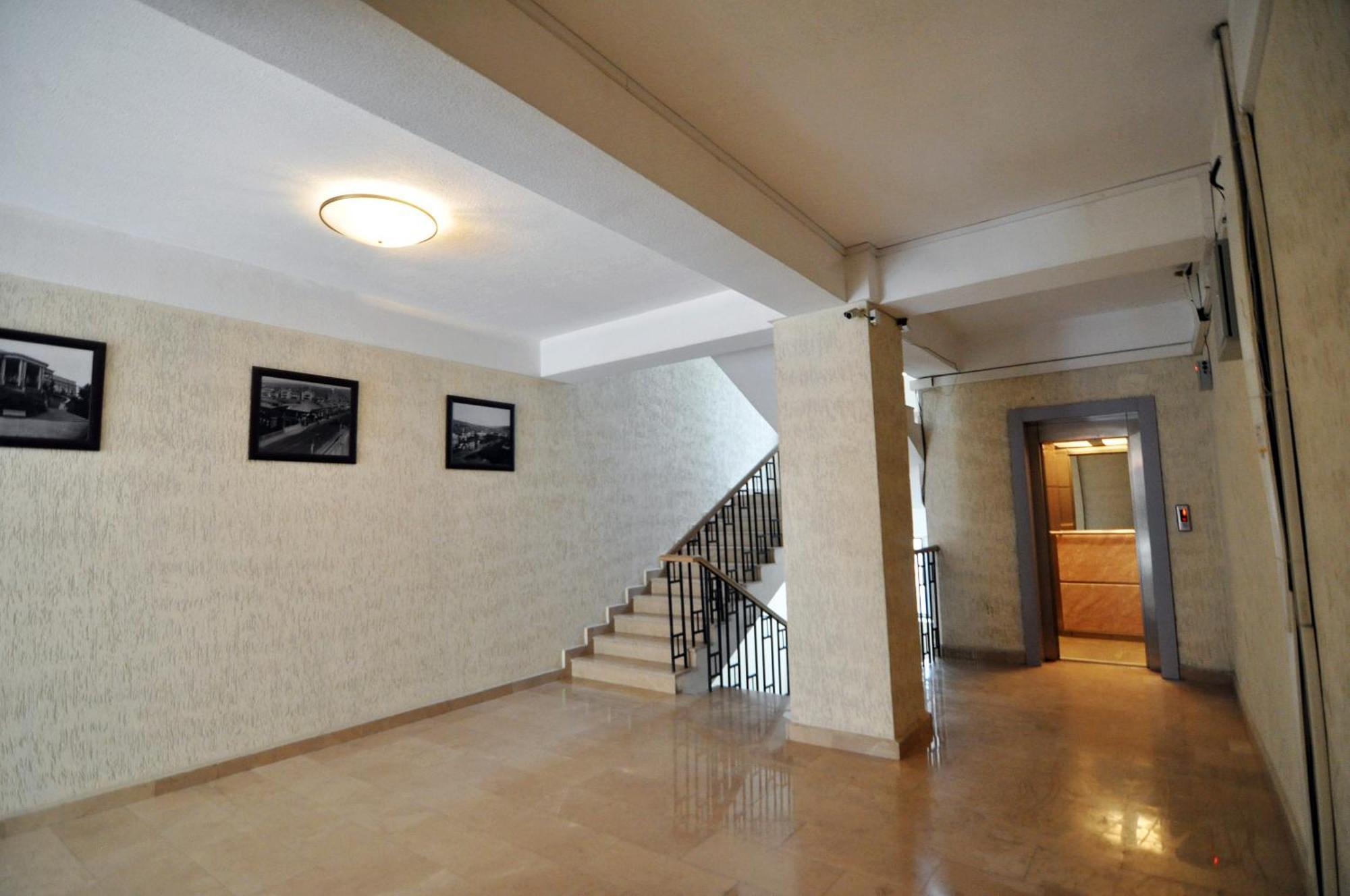 Two Bedroom Apartment In The City Center Tbilisi Exterior photo